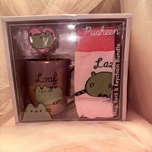 Pusheen Pink 24 oz Mug, Socks, and Keychain Set